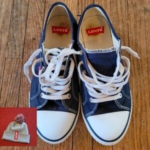 Levi's Sneakers w/Hat